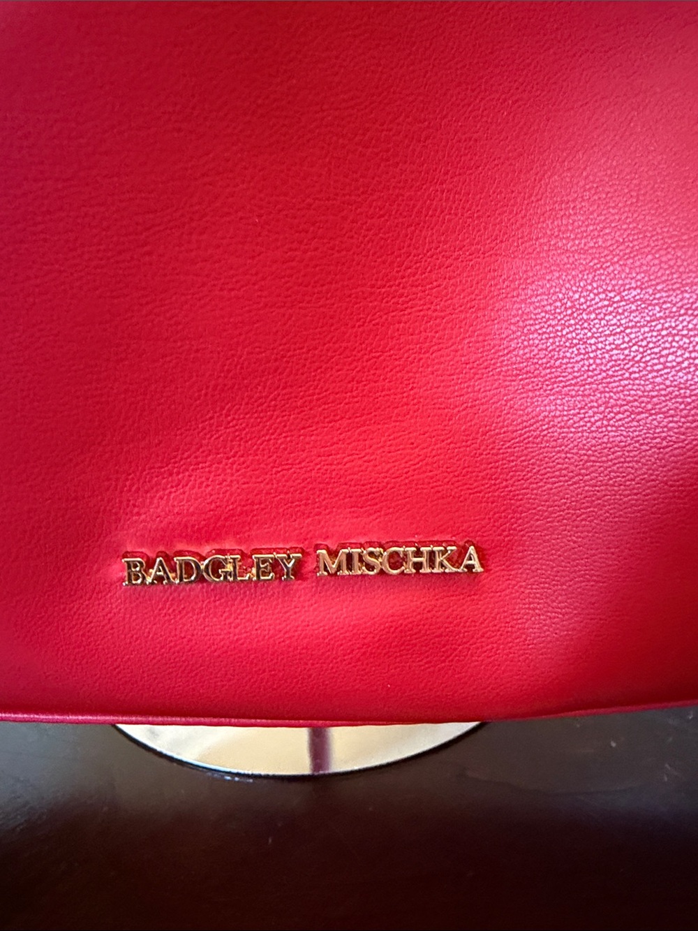 Badgley Mischka NWT red drawstring shoulder bag with detachable crossbody strap - Picture 2 of 7
